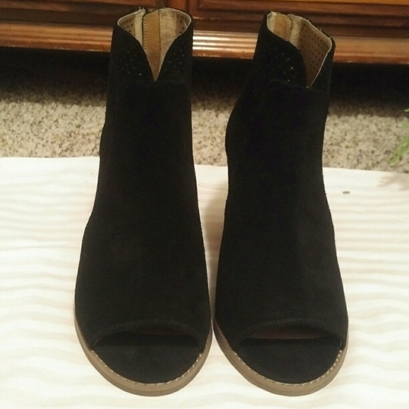 *LAST DAY*Lucky Brand Lakmeh Peep Toe Booties NWOT - Picture 4 of 8